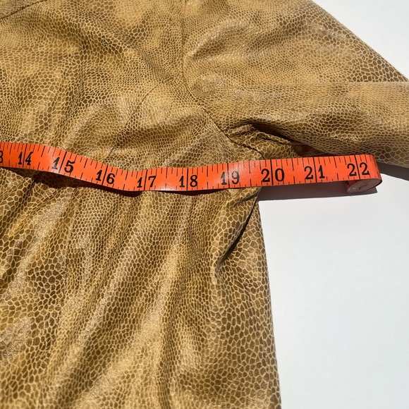 JM Collection Camel Faux Leather Vegan Snakeskin Print Zip Up Jacket w/ Pockets - Picture 9 of 10